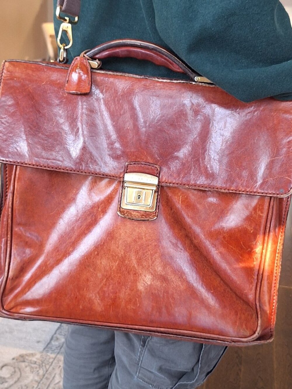 Briefcase 💼 (The Bridge)